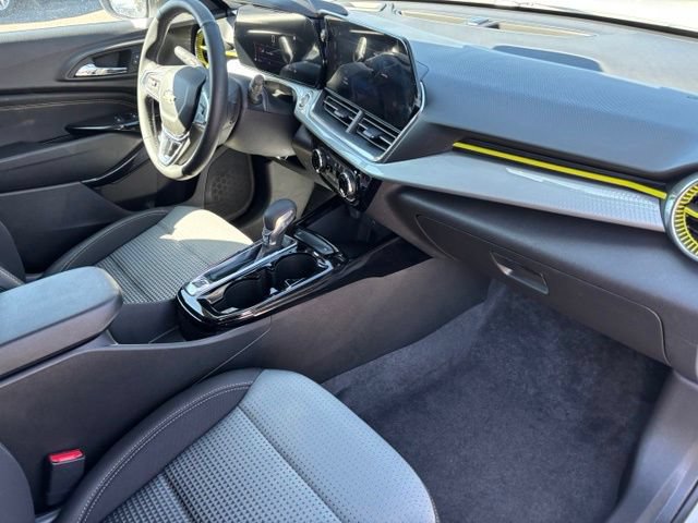 New 2026 Chevrolet Trax LT w/ LT Convenience Package FWD image 22