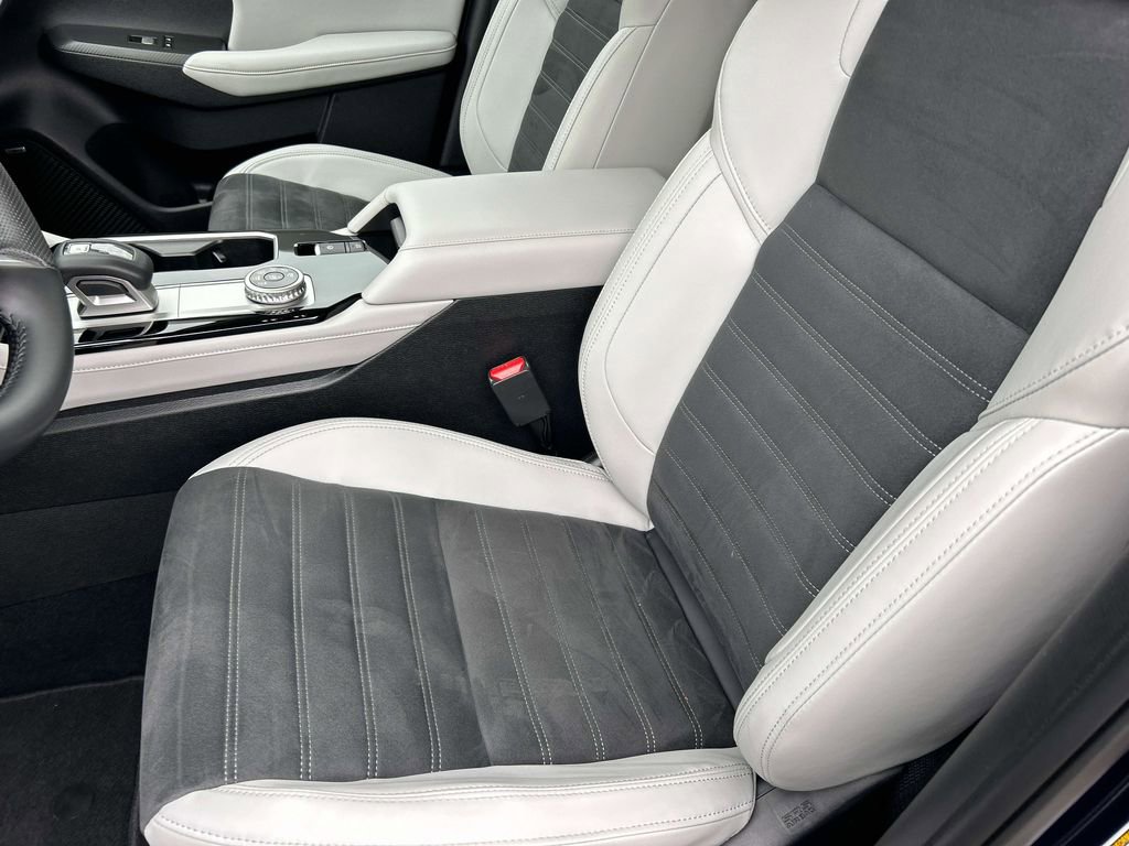 Used 2025 Mitsubishi Outlander SE image 26