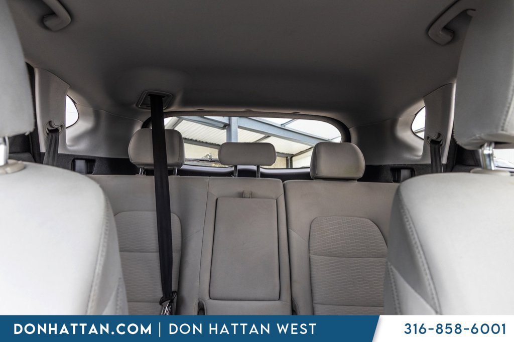 Used 2021 Hyundai Tucson SE w/ Cargo Package FWD image 17