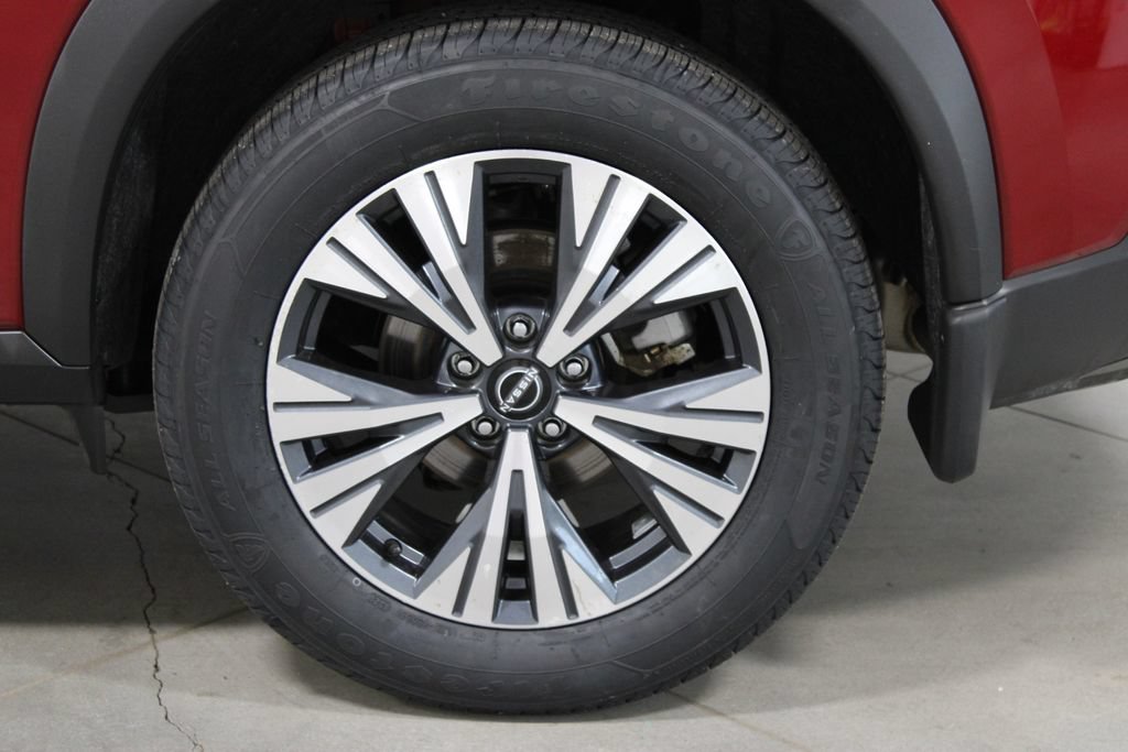 Used 2023 Nissan Rogue SV AWD/4WD image 16