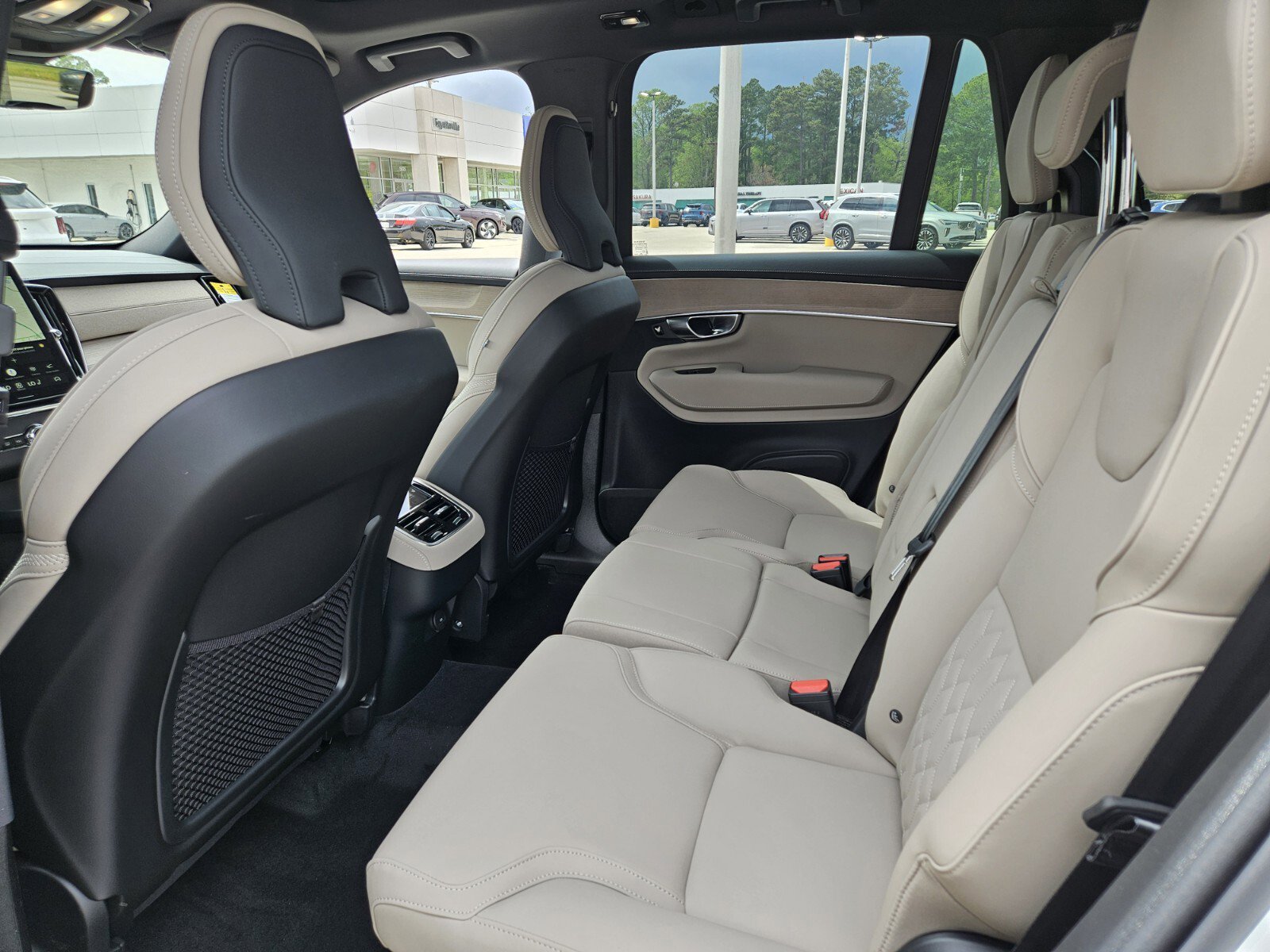 New 2026 Volvo XC90 B6 Plus w/ Protection Package Premier AWD/4WD image 10