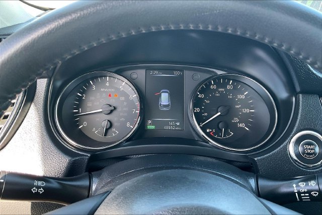 Used 2017 Nissan Rogue SV AWD/4WD image 20