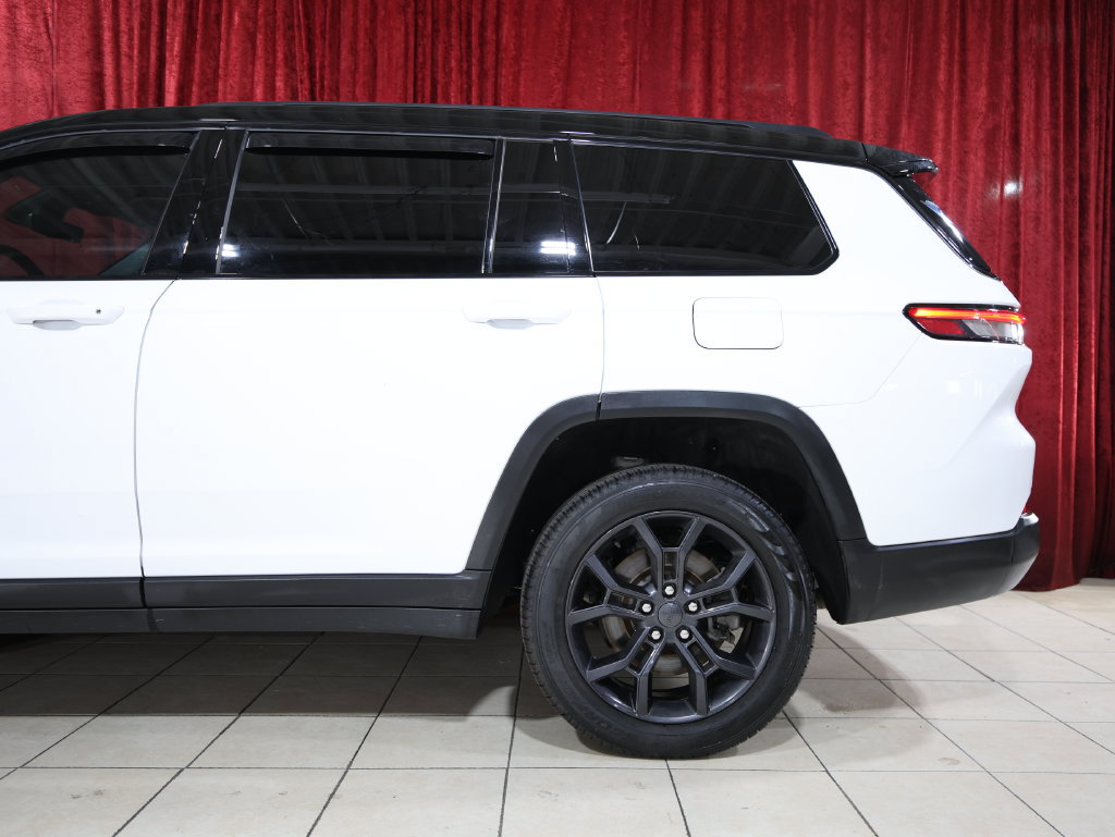 Used 2025 Jeep Grand Cherokee L Limited w/ Trailer Tow Package AWD/4WD image 5