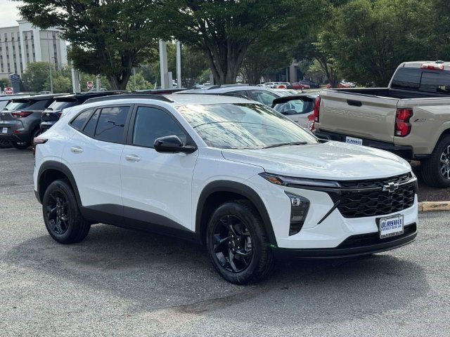 New 2026 Chevrolet Trax LT w/ Driver Confidence Package