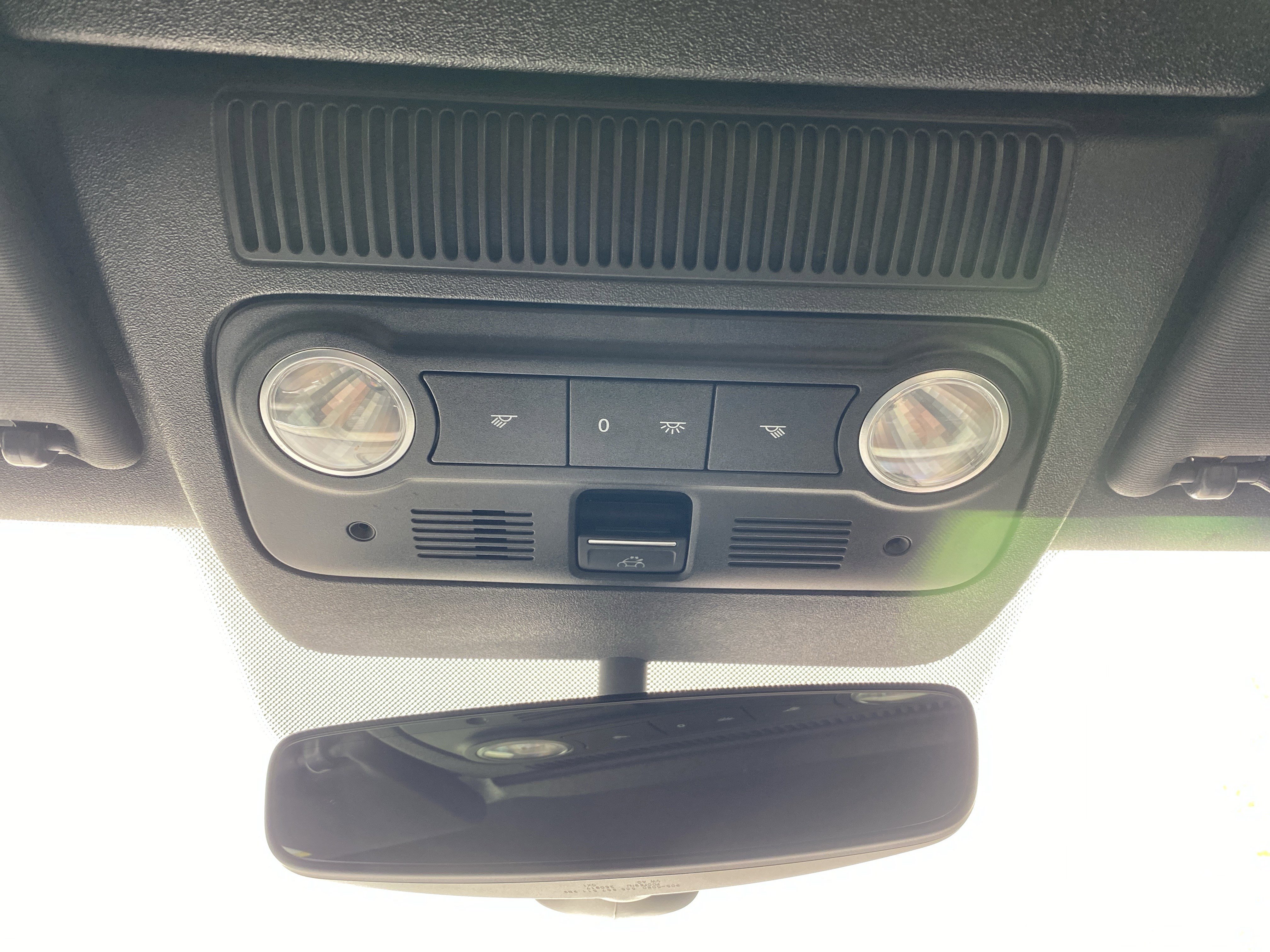 Used 2018 Volkswagen Beetle 2.0T Coast w/ Coast Lighting Package image 67