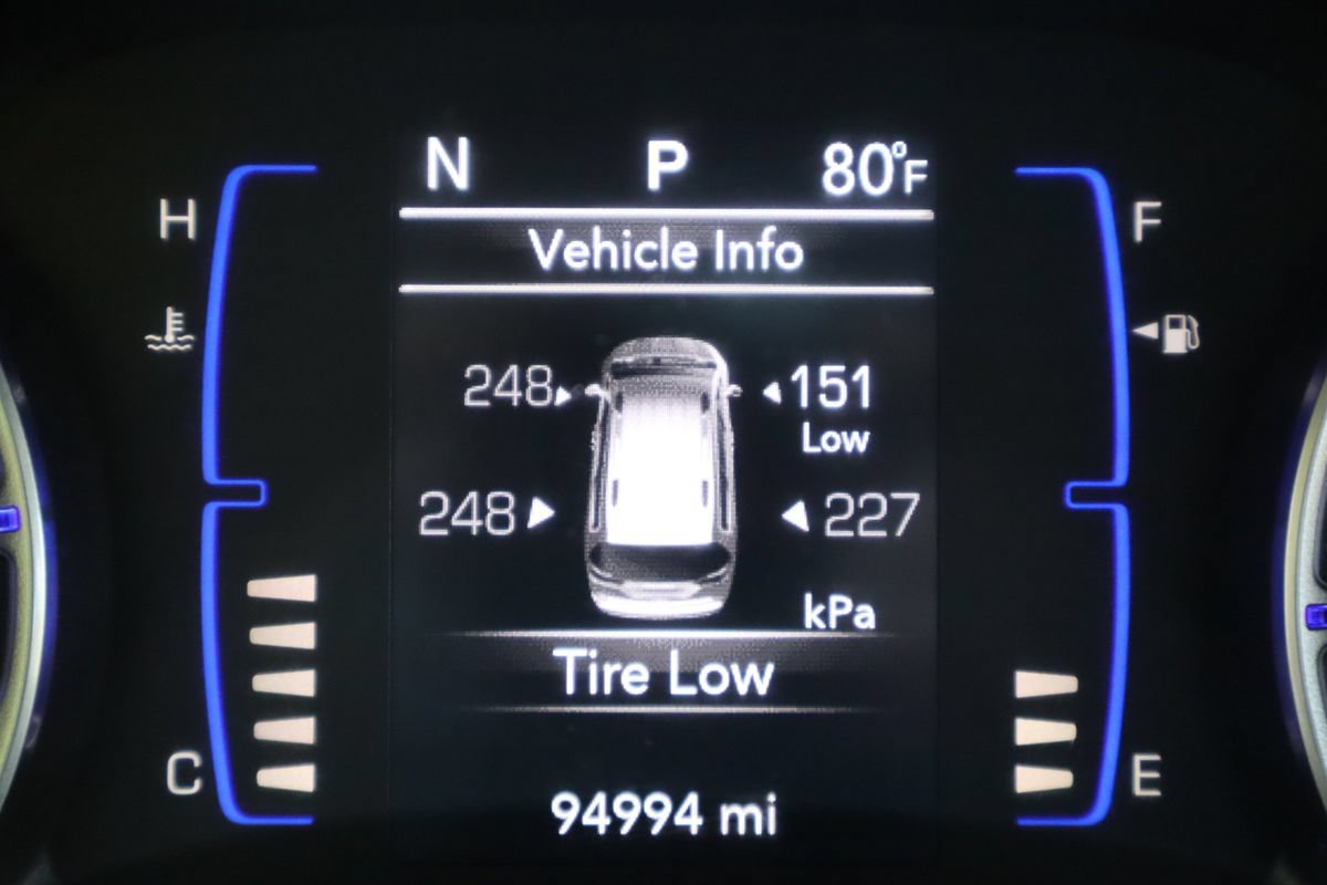 Used 2022 Chrysler Voyager LX FWD image 45