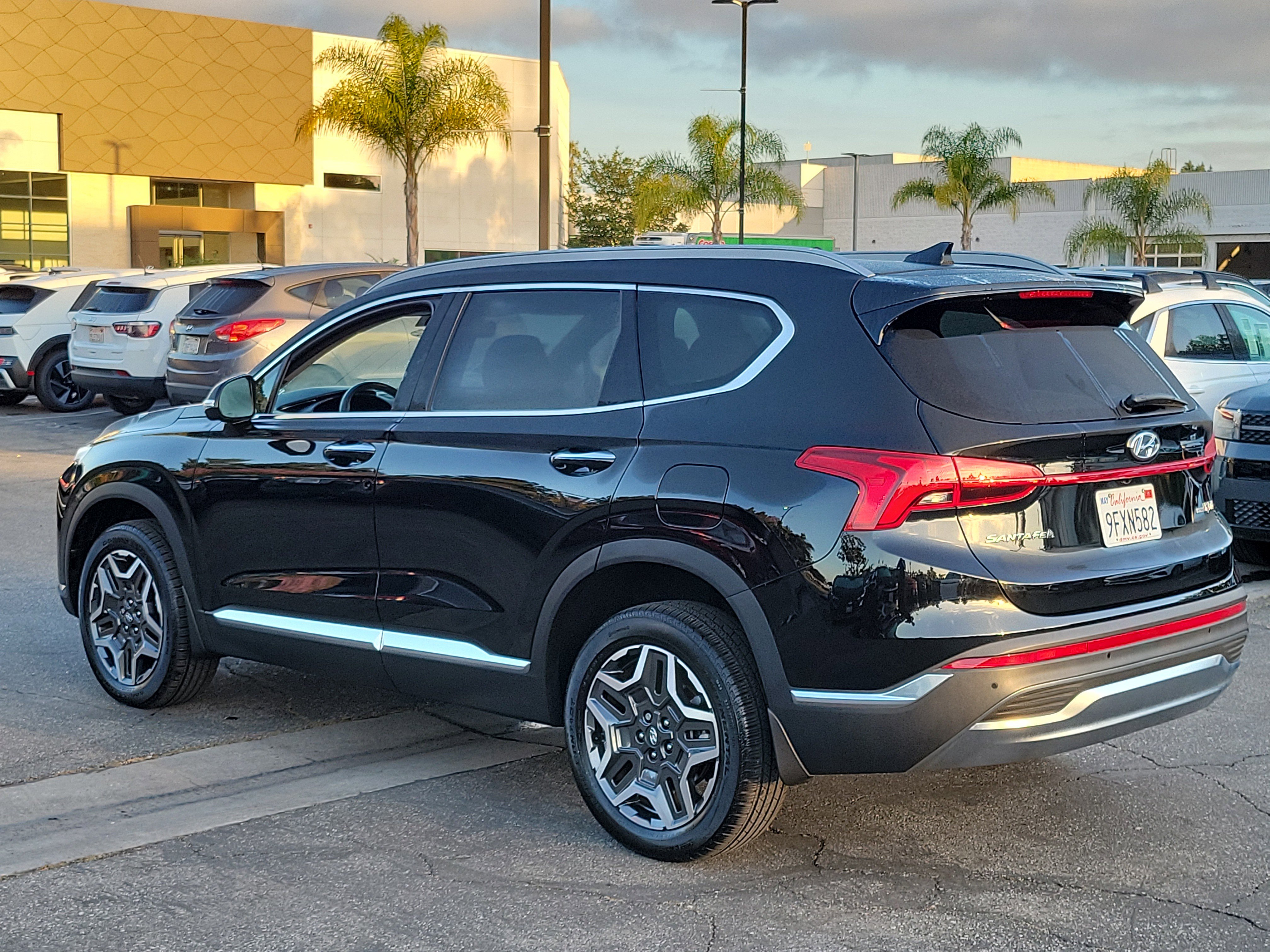 Certified 2023 Hyundai Santa Fe SEL Premium image 28