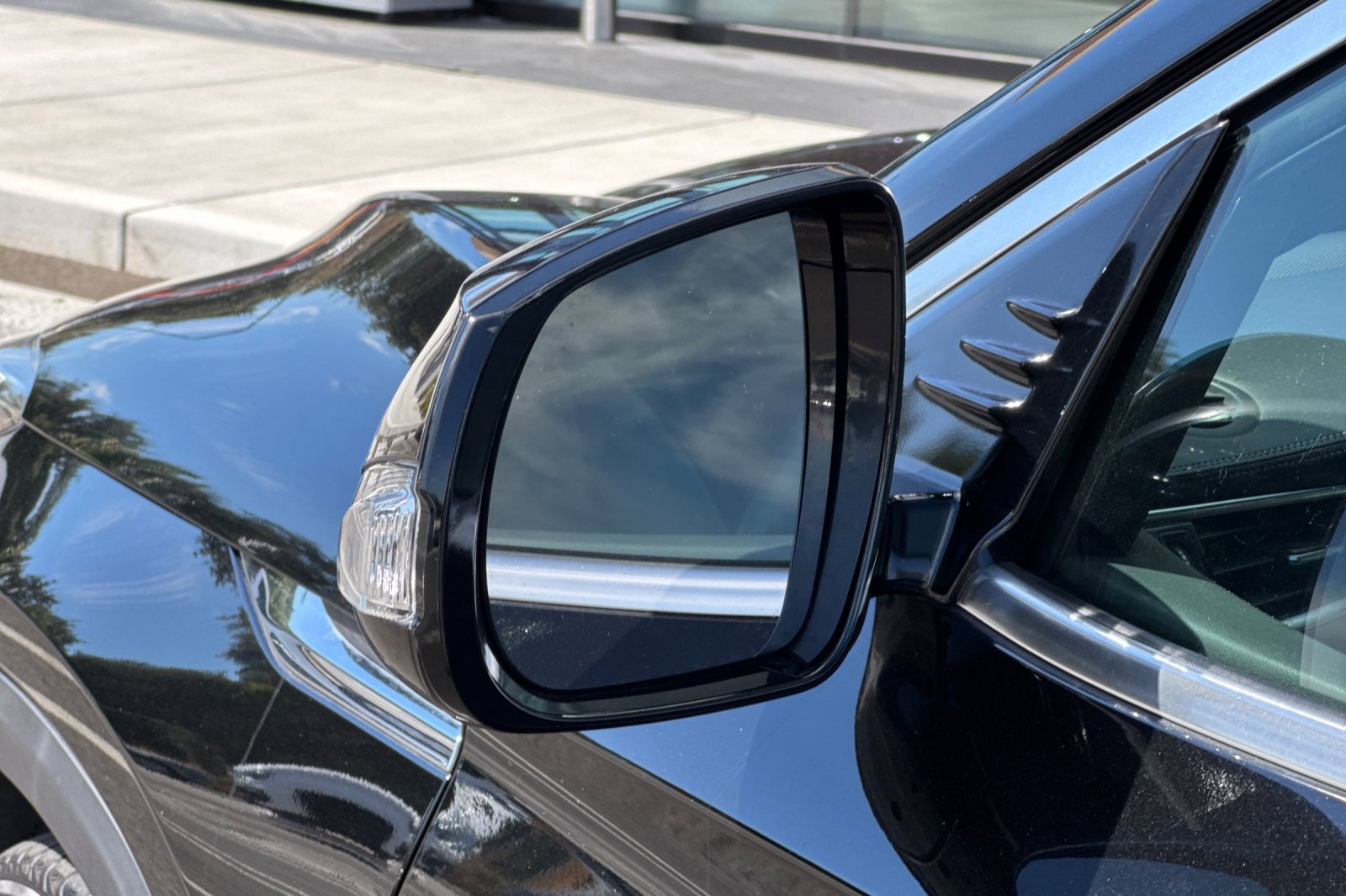 Used 2019 INFINITI QX50 Essential w/ Sensory Package image 56