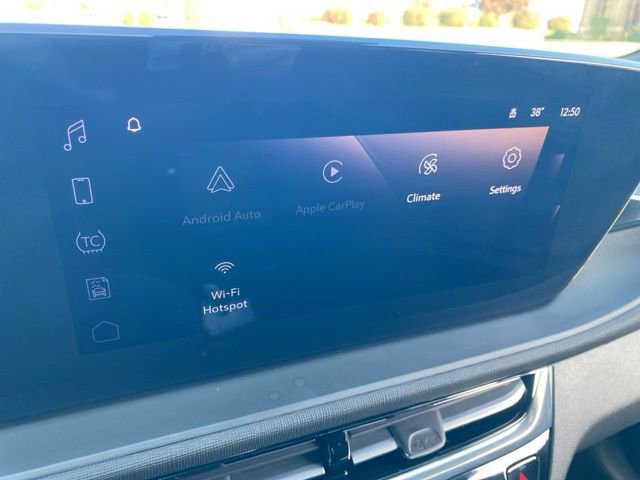 Used 2025 Buick Envista Sport Touring image 35