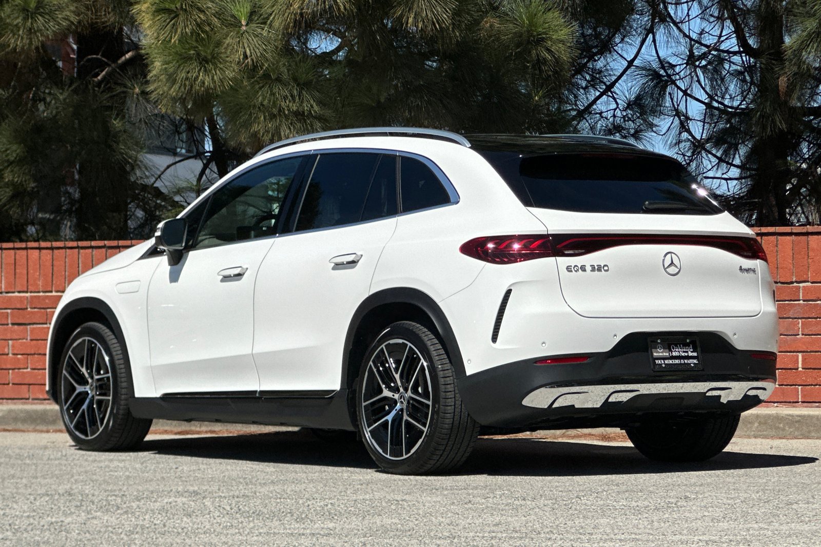New 2027 Mercedes-Benz EQE 320 4MATIC SUV image 6