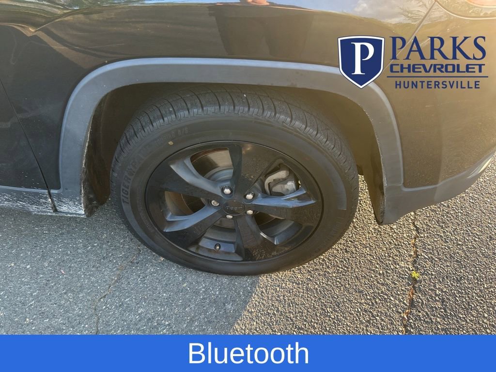 Used 2017 Jeep Cherokee Sport image 5