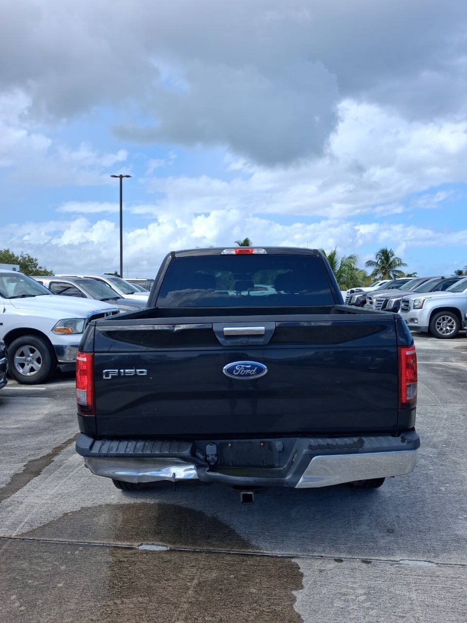 Used 2015 Ford F150 XLT w/ Equipment Group 301A Mid RWD image 4
