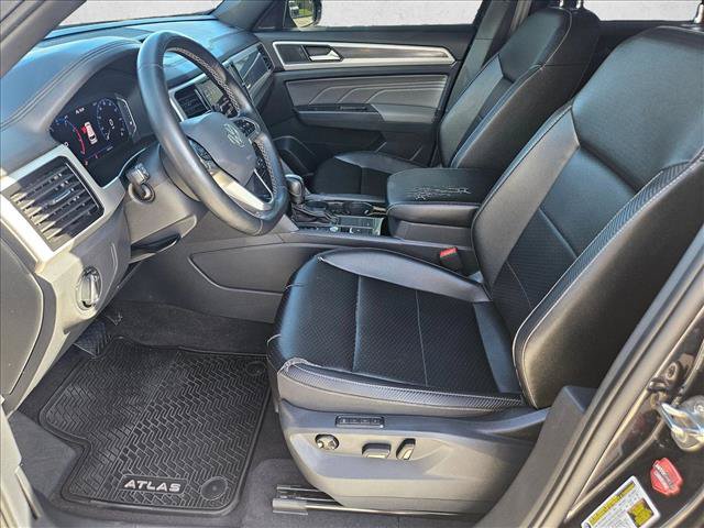 Used 2021 Volkswagen Atlas Cross Sport SEL FWD image 16
