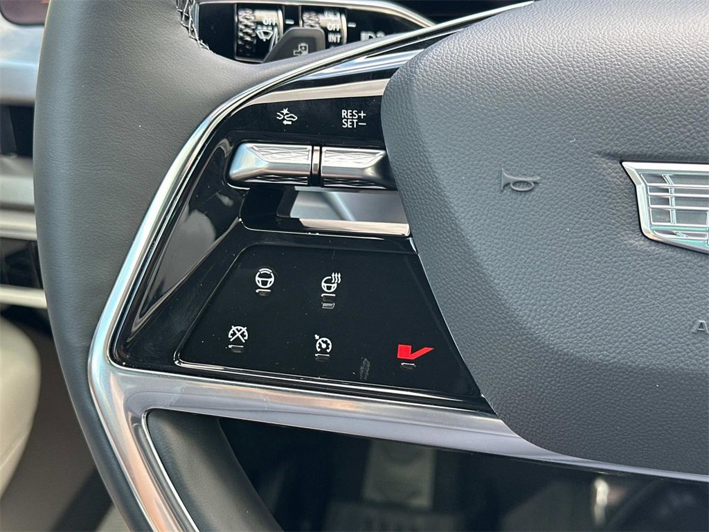 New 2026 Cadillac Vistiq Sport w/ LPO, Floor Liner Package image 15