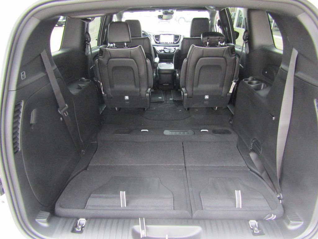 New 2026 Chrysler Pacifica Limited w/ S Appearance Package image 38