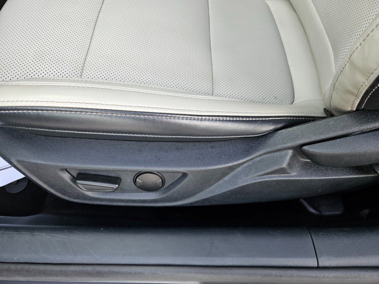 Used 2024 Ford Mustang Premium image 19