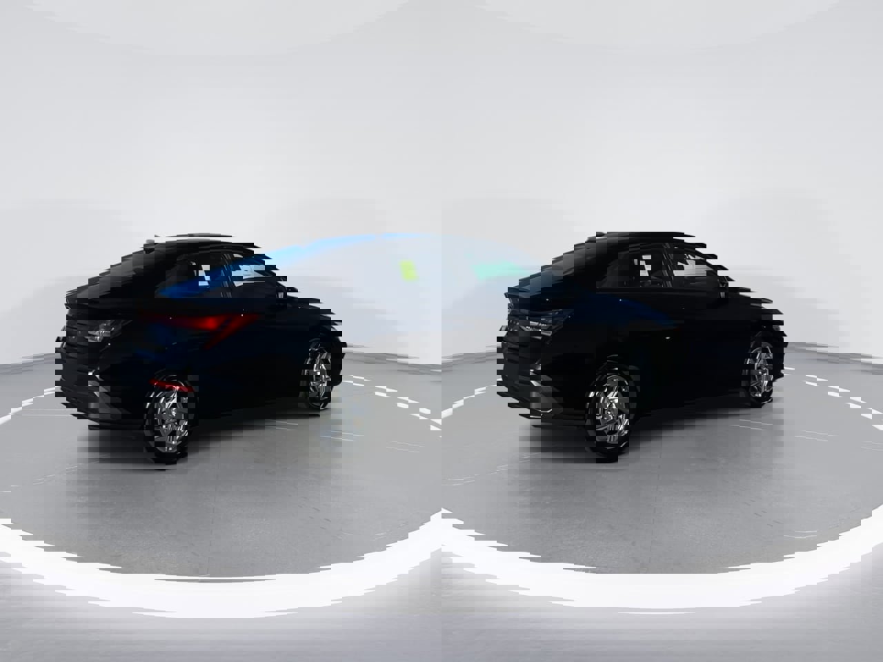 Used 2025 Hyundai Elantra SE image 7