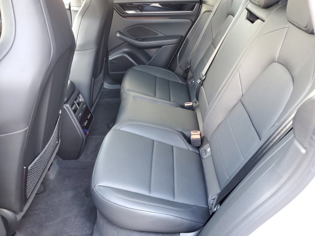 Used 2025 Porsche Macan Electric image 19