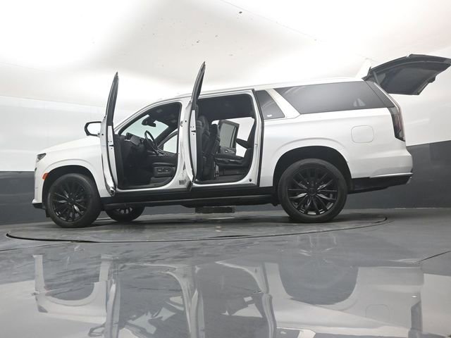 Used 2021 Cadillac Escalade ESV Luxury image 55