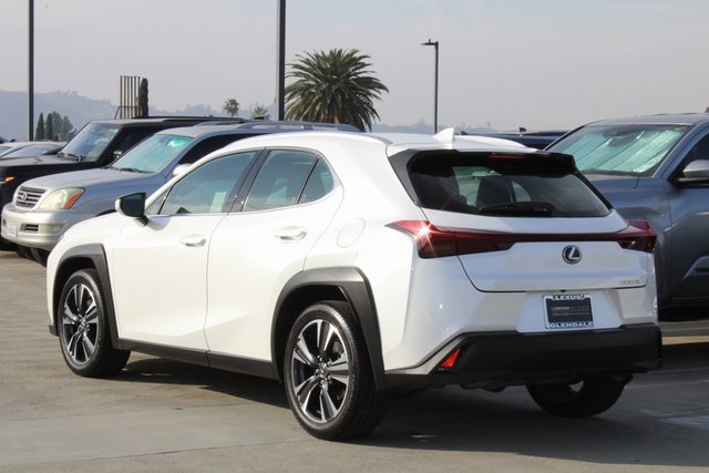 Used 2025 Lexus UX 300h FWD image 19