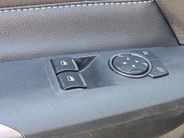 Used 2022 Ford Mustang EcoBoost image 29