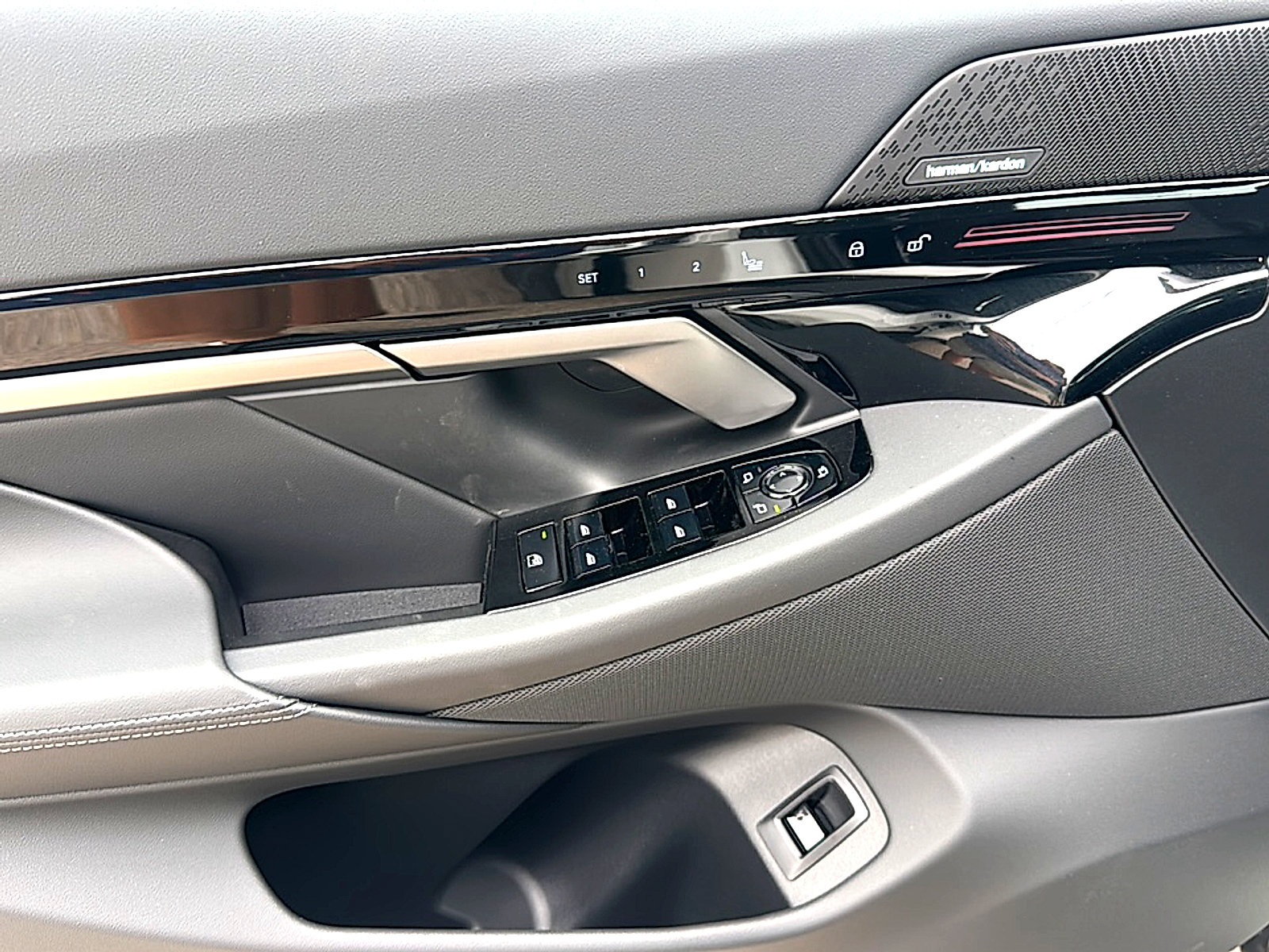 New 2026 BMW 530i w/ Premium Package RWD image 14