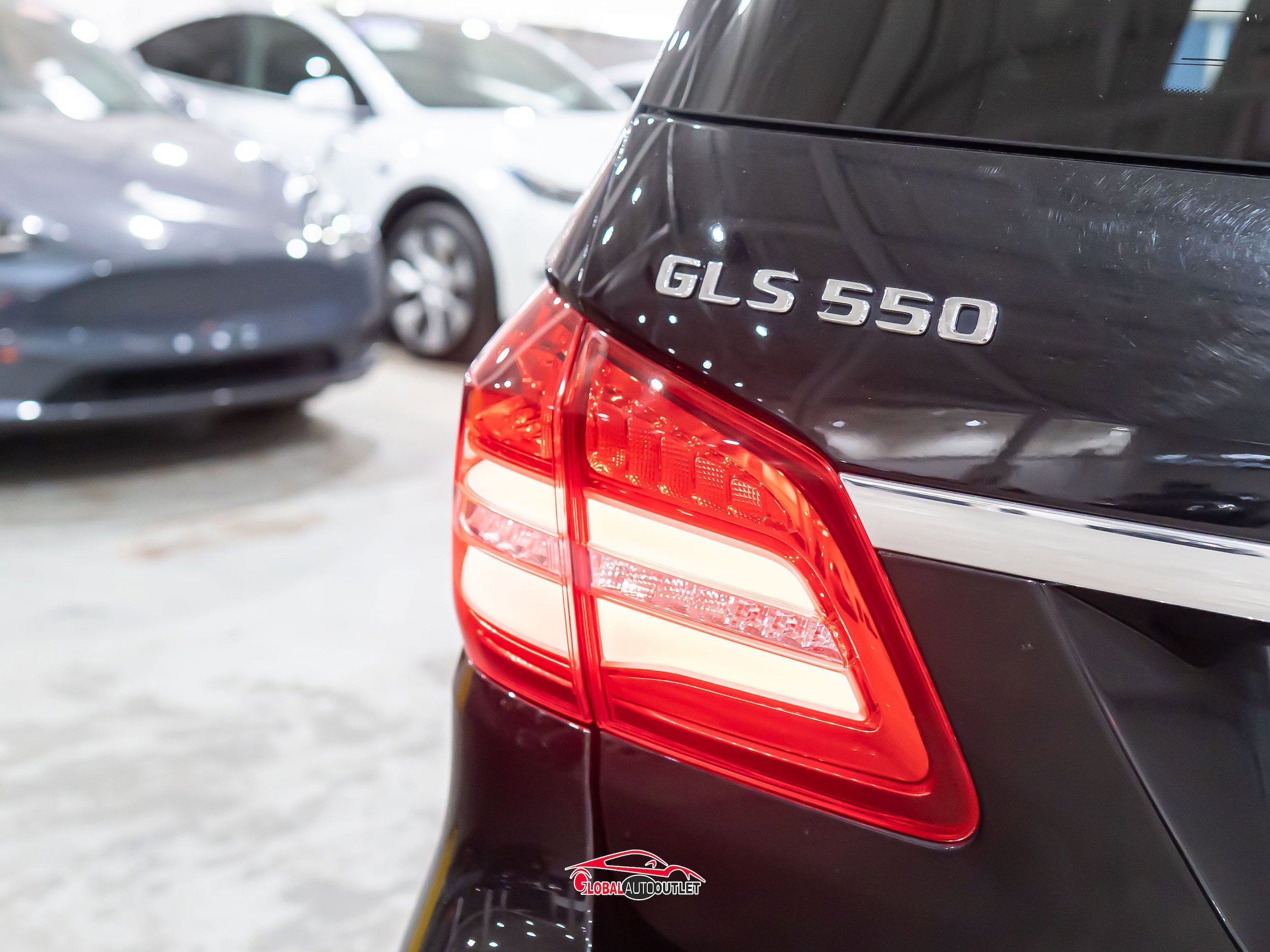 Used 2018 Mercedes-Benz GLS 550 4MATIC w/ Driver Assistance Package image 50