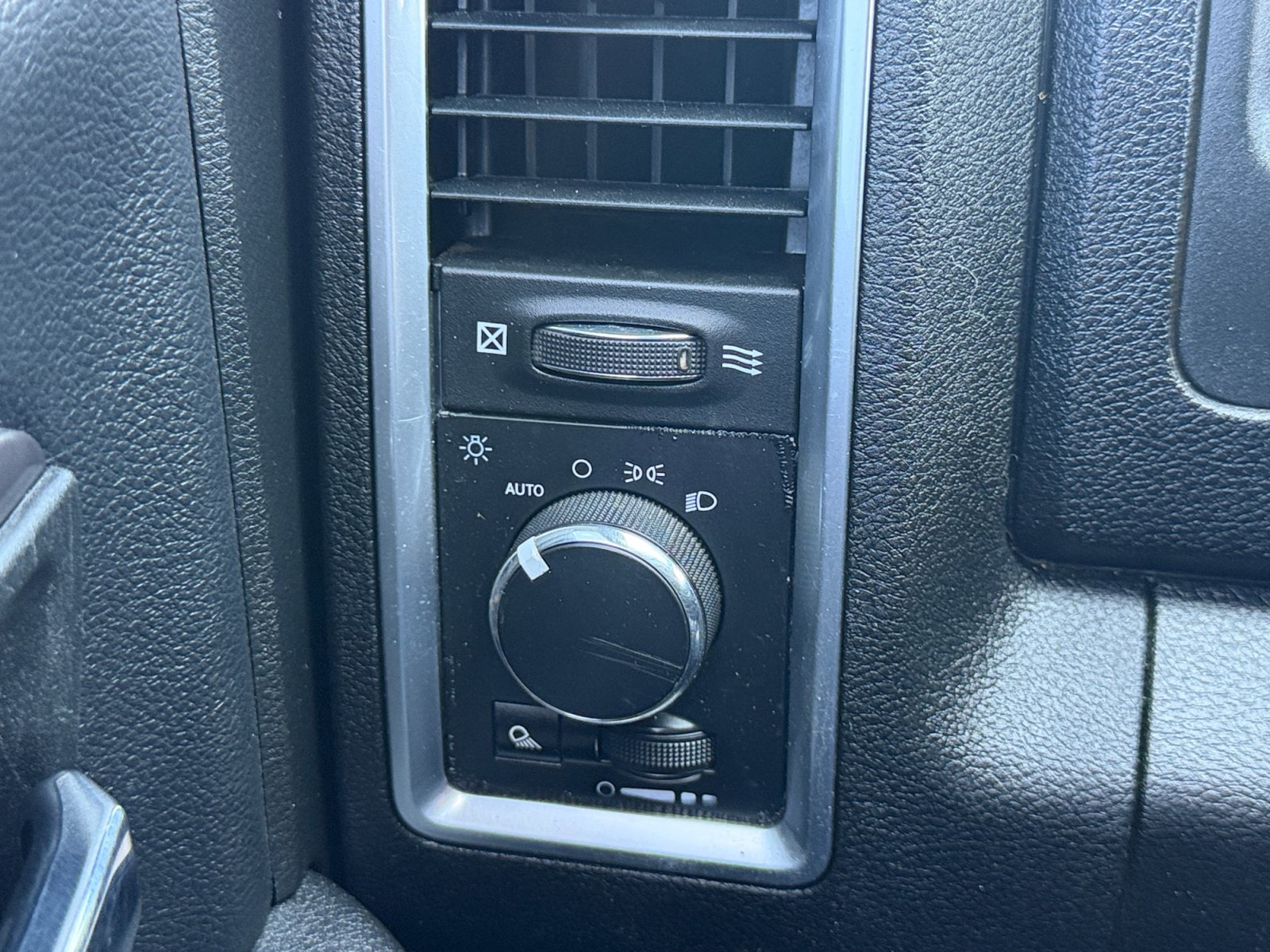 Used 2021 RAM 1500 Warlock w/ Electronics Group AWD/4WD image 18