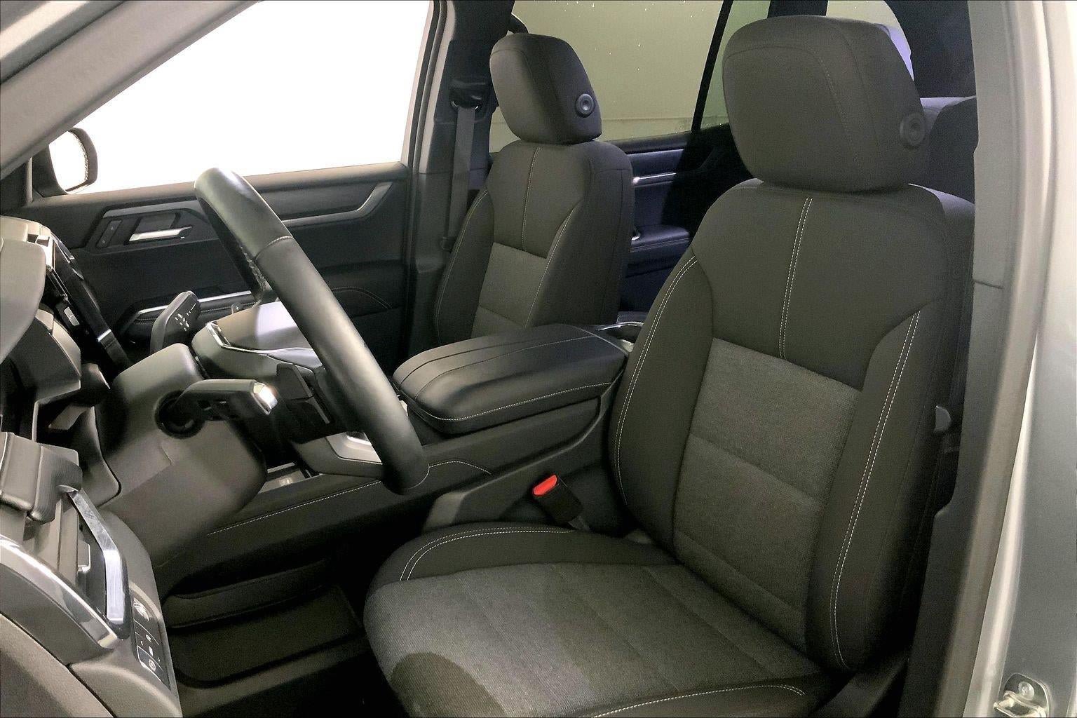Used 2025 GMC Acadia Elevation FWD image 22