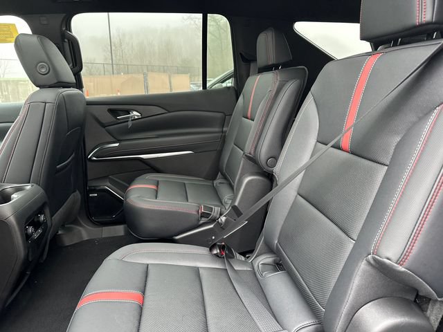 New 2026 Chevrolet Traverse RS w/ LPO, Floor Liner Package AWD/4WD image 17