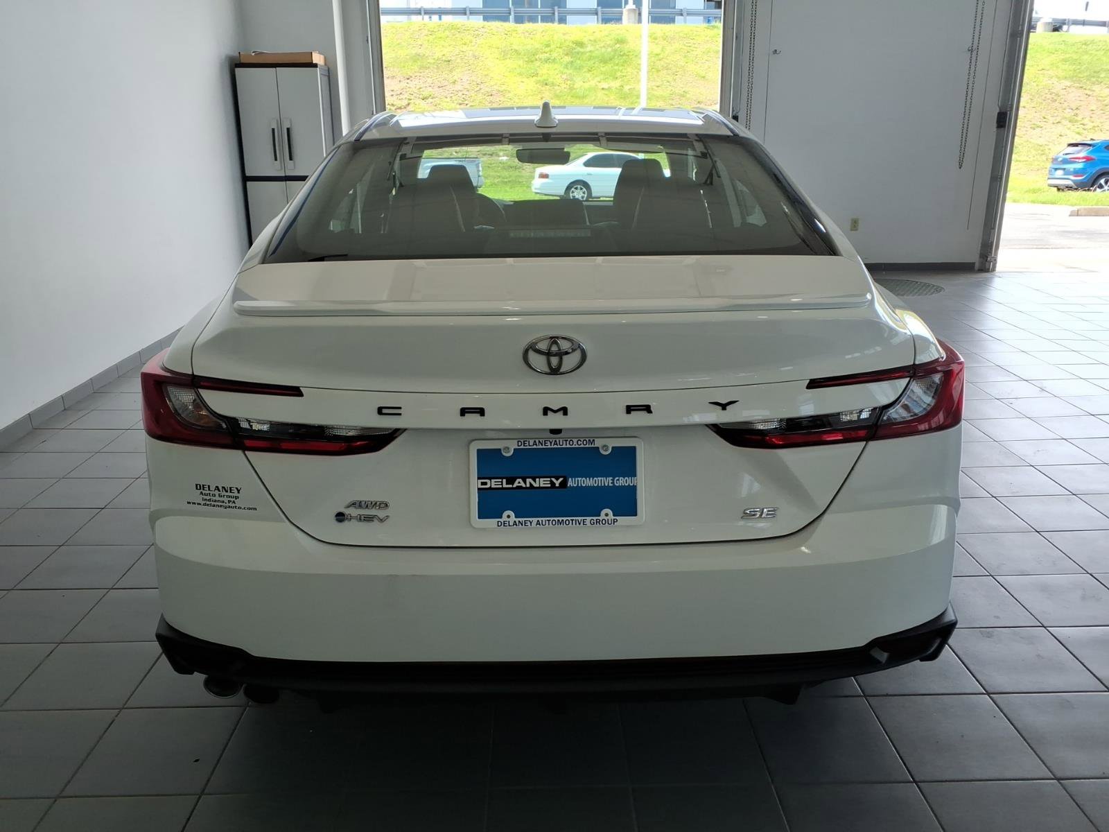 Used 2025 Toyota Camry SE w/ Convenience Package AWD/4WD image 6