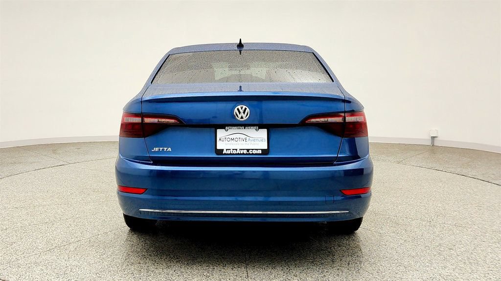 Used 2021 Volkswagen Jetta SE FWD image 6