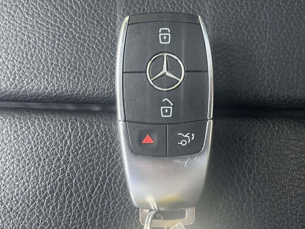 Certified 2025 Mercedes-Benz GLS 450 4MATIC w/ AMG Line Exterior image 4