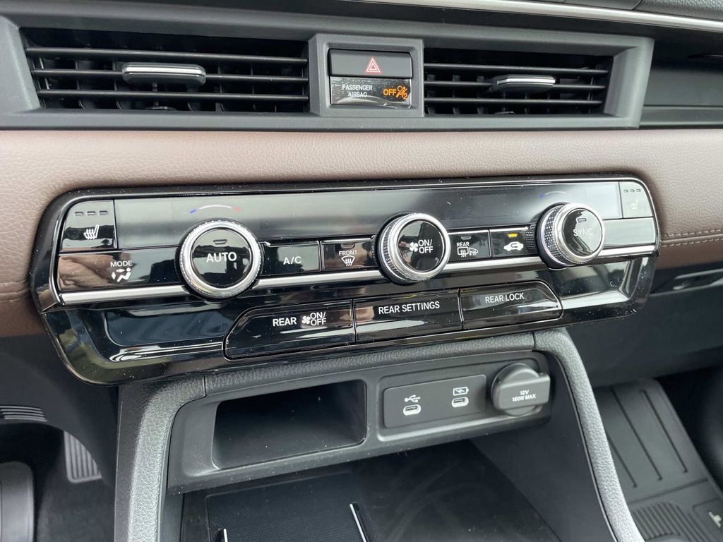 New 2026 Honda Pilot Touring image 22