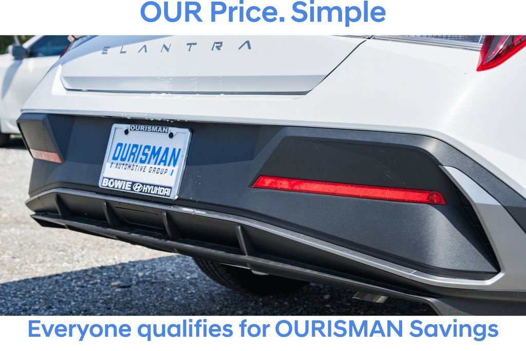 New 2025 Hyundai Elantra Sport image 7