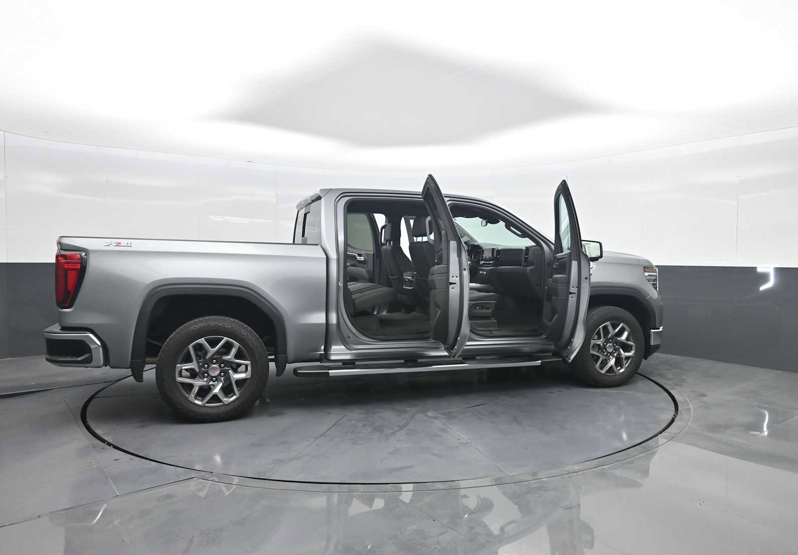 Used 2024 GMC Sierra 1500 SLT w/ SLT Premium Plus Package AWD/4WD image 51