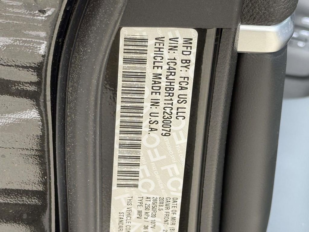 New 2026 Jeep Grand Cherokee Limited w/ Limited Altitude Package AWD/4WD image 31