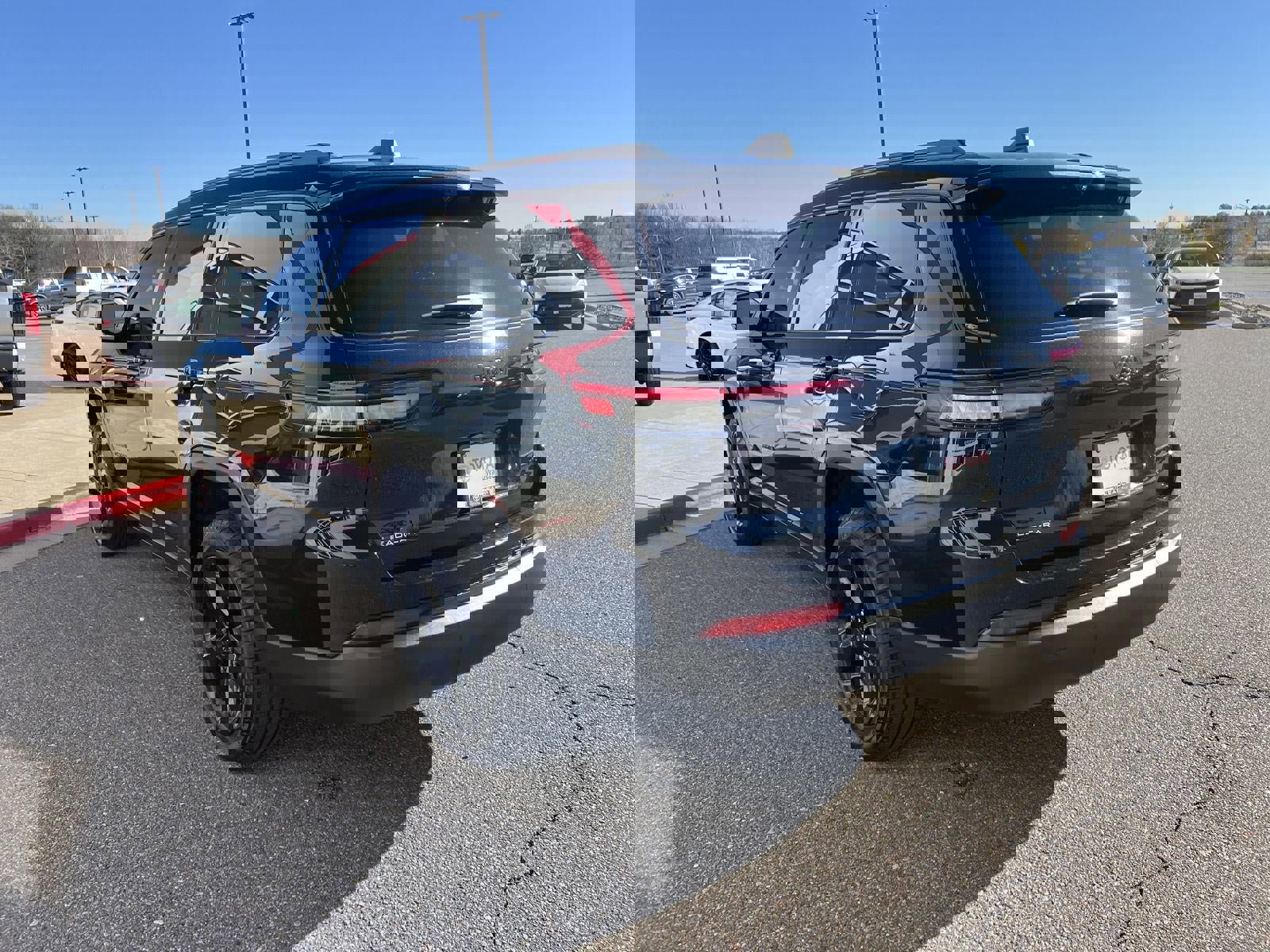 Used 2025 Jeep Grand Cherokee L Limited w/ Luxury Tech Group II image 34