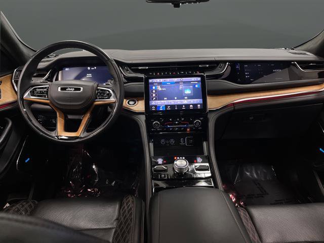 Used 2024 Jeep Grand Cherokee L Summit image 5