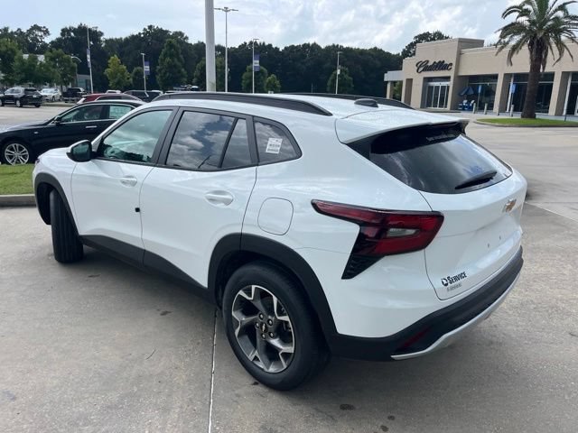 New 2026 Chevrolet Trax LT w/ Sunroof Package FWD image 4