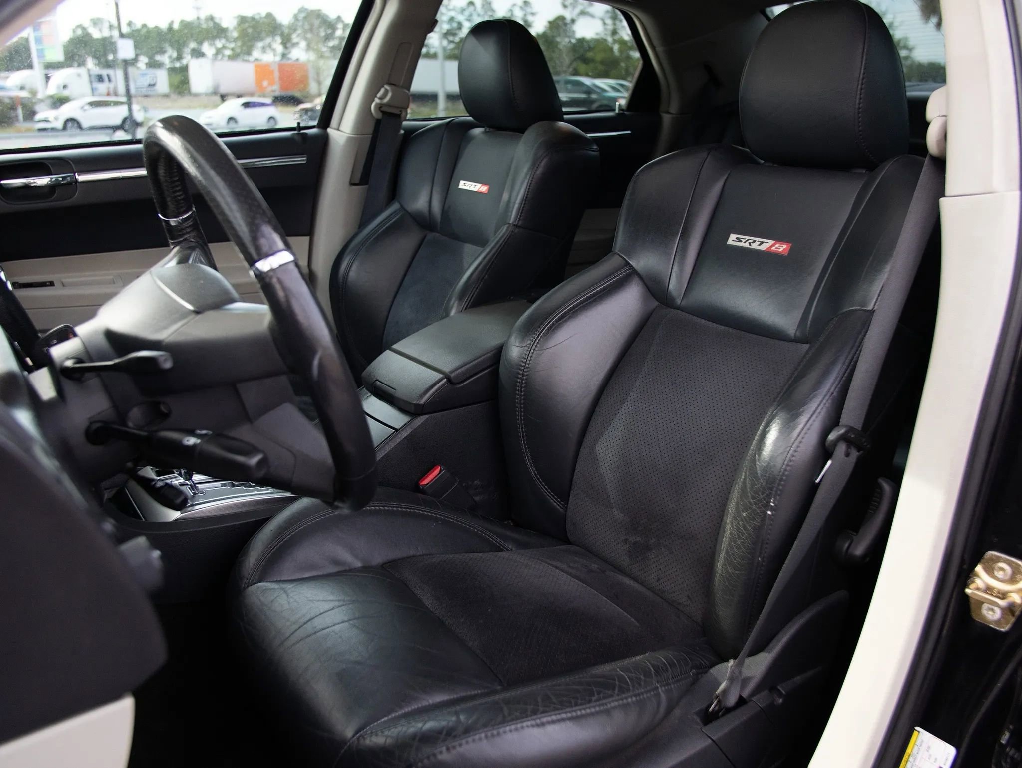 Used 2006 Chrysler 300 SRT8 w/ SRT Option Group II image 16