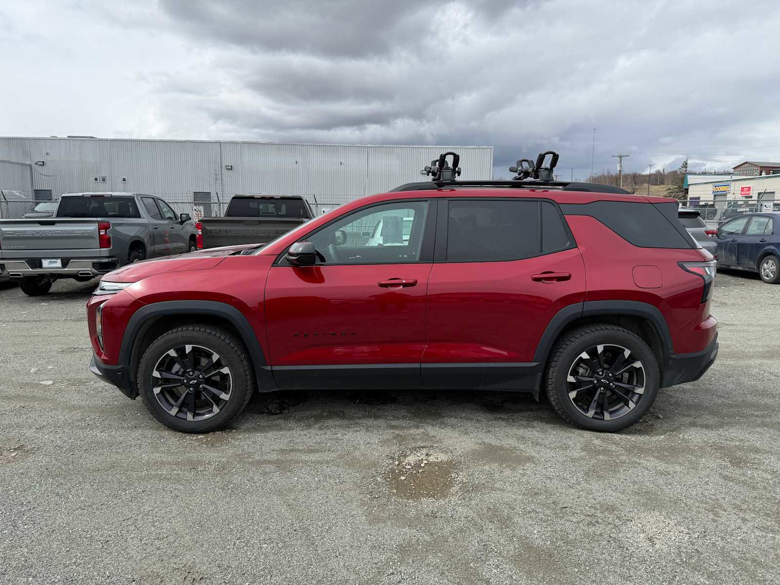 Used 2025 Chevrolet Equinox RS AWD/4WD image 2