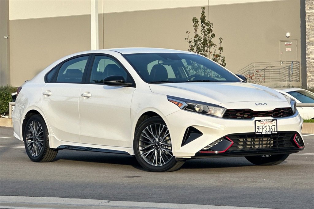 Used 2023 Kia Forte GT-Line image 2