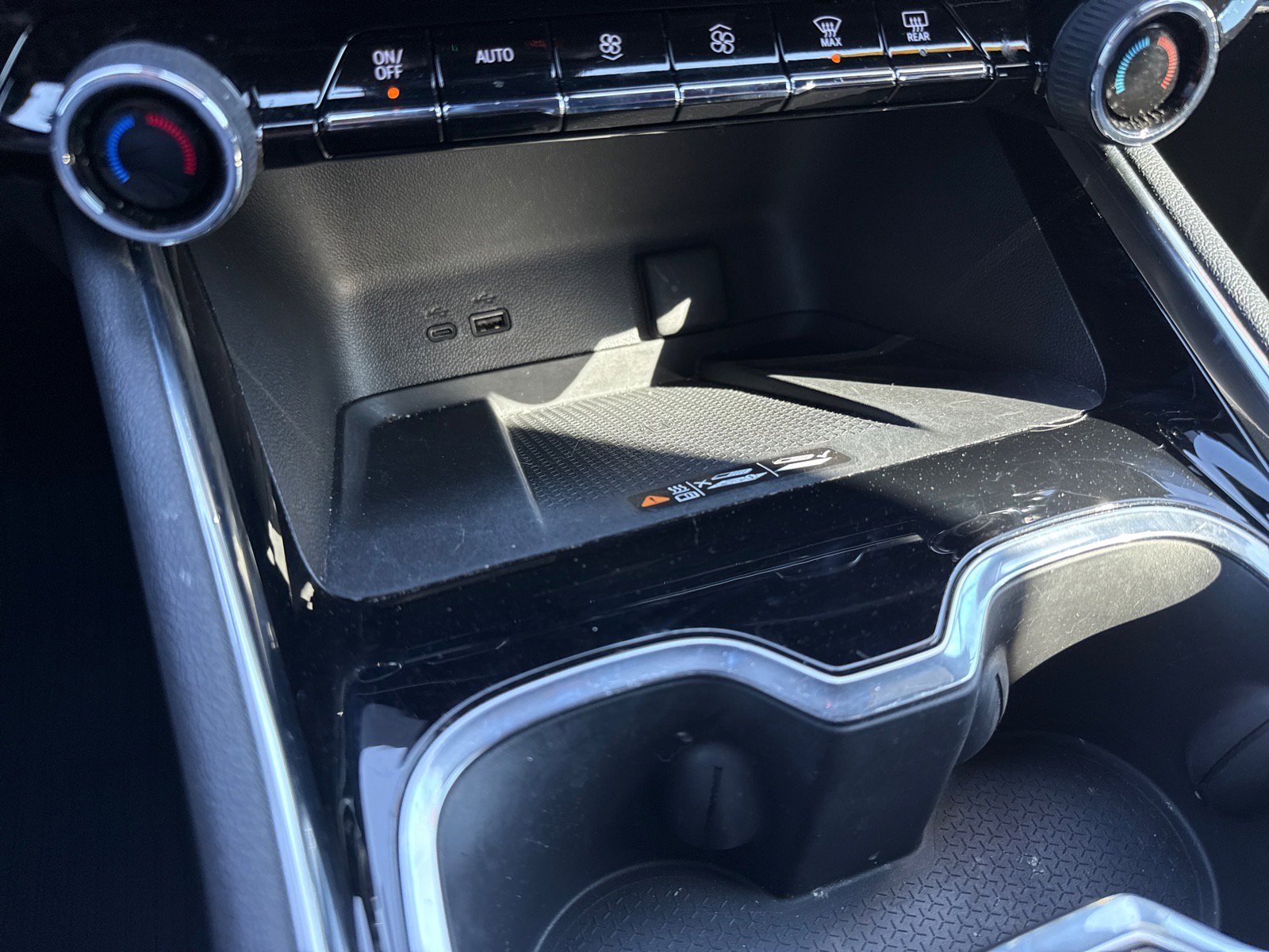 Used 2024 Chevrolet Traverse RS w/ LPO, Floor Liner Package FWD image 21