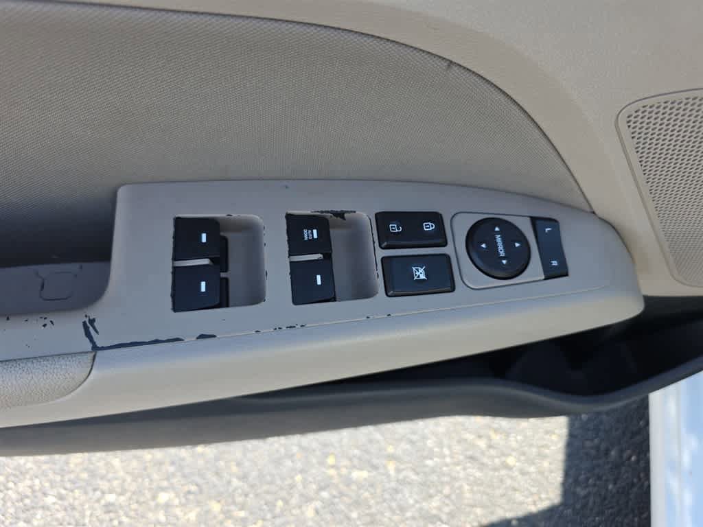 Used 2020 Hyundai Elantra SEL FWD image 26