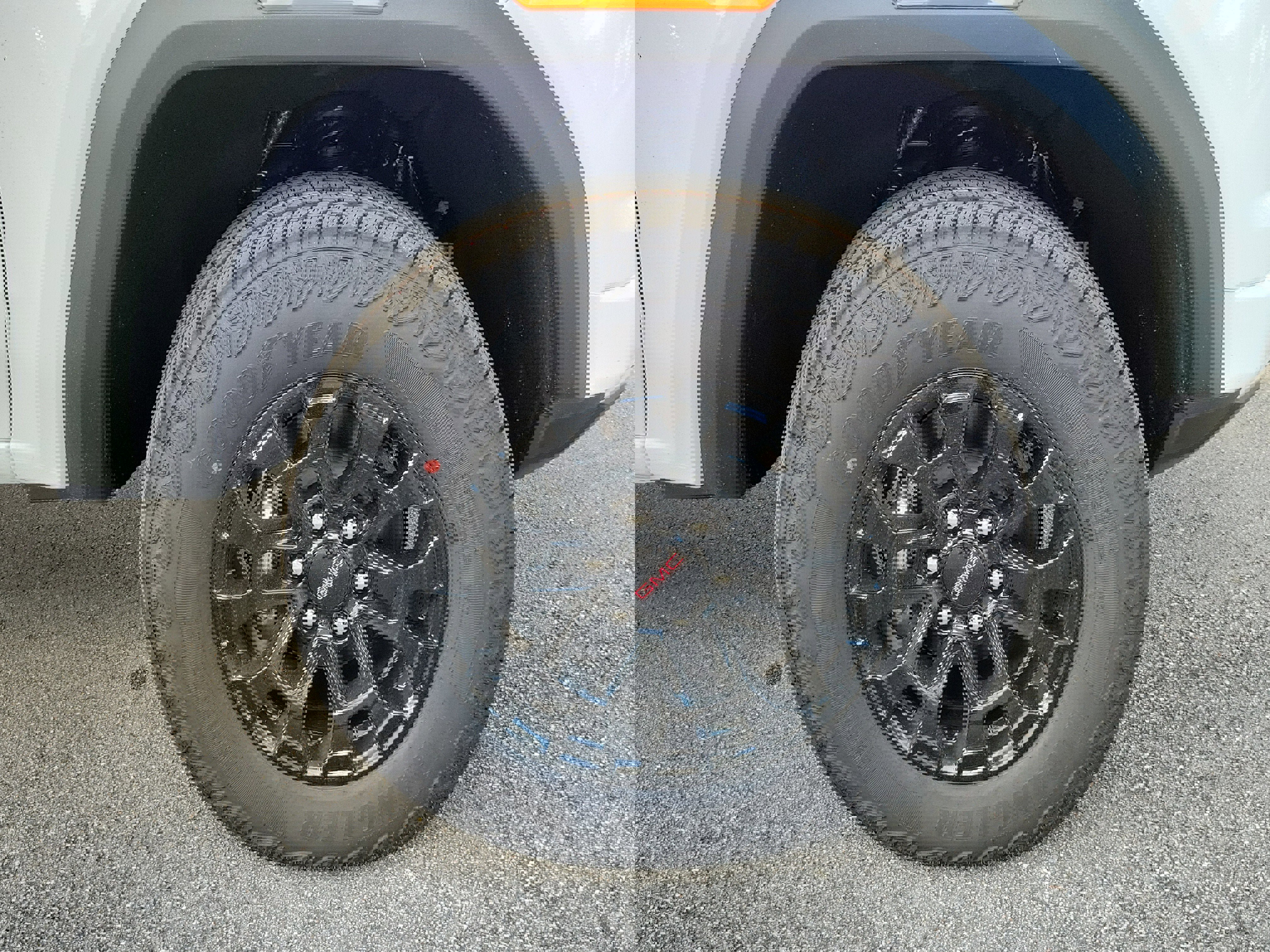 New 2026 GMC Canyon Elevation w/ Convenience Package image 5