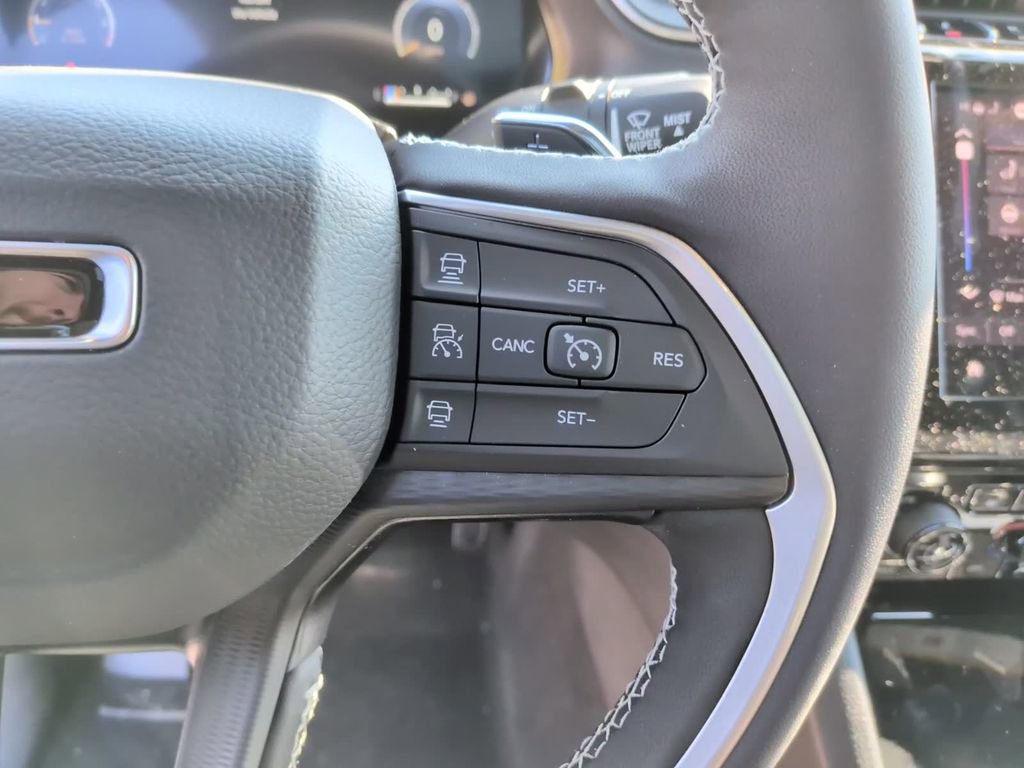 New 2025 Jeep Grand Cherokee L Altitude image 25