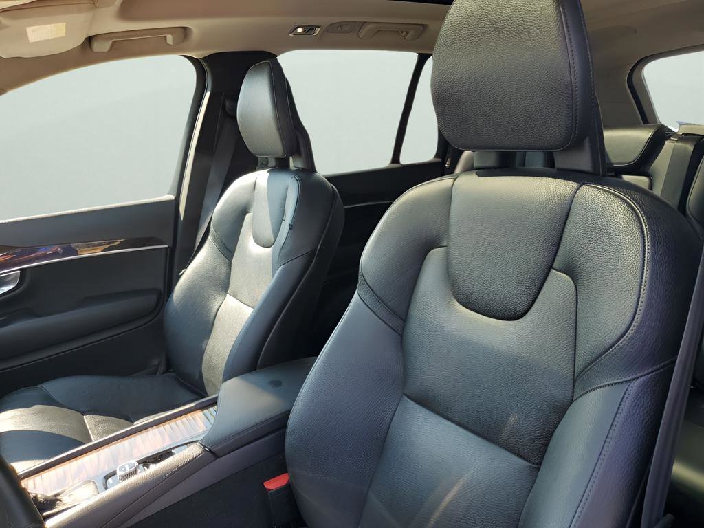 Used 2017 Volvo XC90 T5 Momentum w/ Vision Package image 27