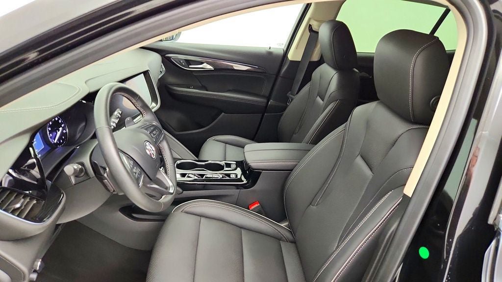 Used 2023 Buick Envision Essence FWD image 19