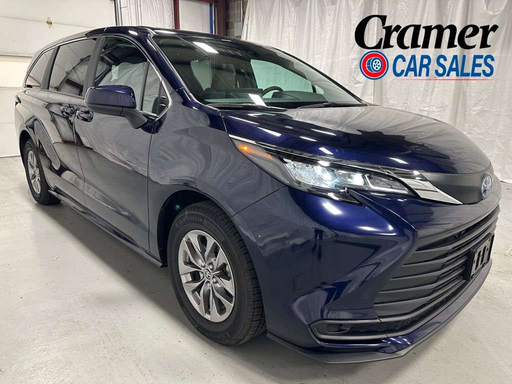 Used 2025 Toyota Sienna LE